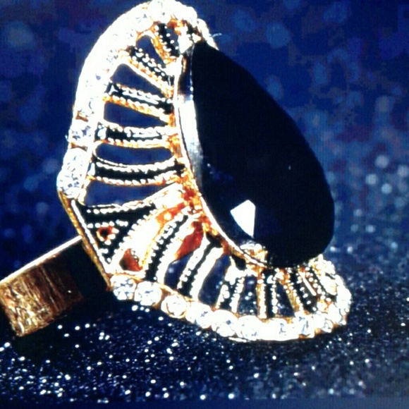 Ring - Picture 3 of 3